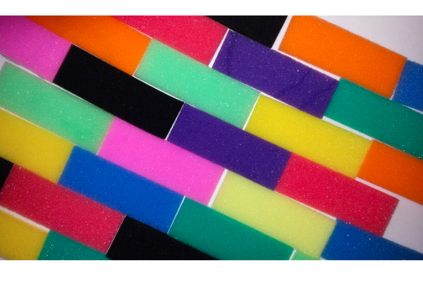 Ứng dụng dán màu trong polyurethane